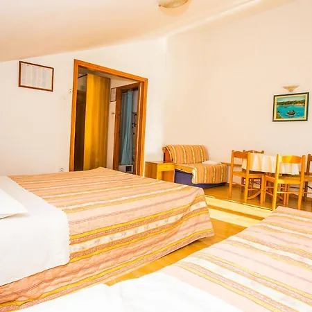 Pava Apartamento Omiš