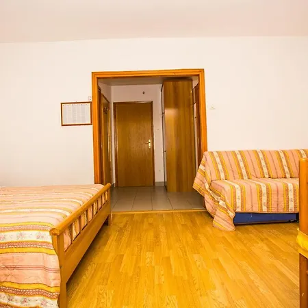 Pava Omiš