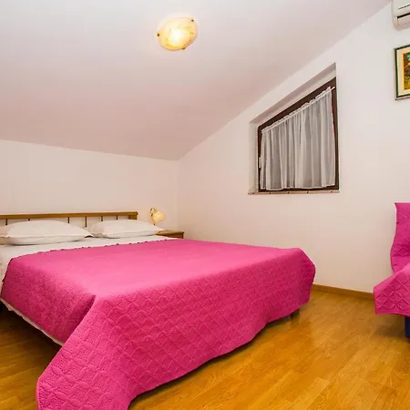 Pava Apartamento Omiš